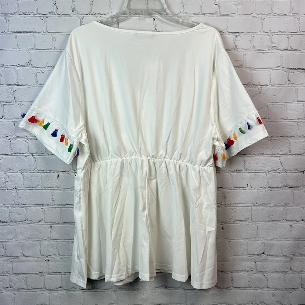 BloomChic White Tassel Detail Surplice Top Plus Size 22/24 3X - Picture 7 of 7